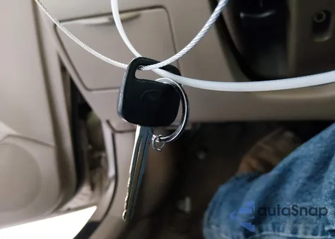 2004 Toyota Corolla Ce z USA, uszkodzony, nr VIN 1NXBR32E74Z203079